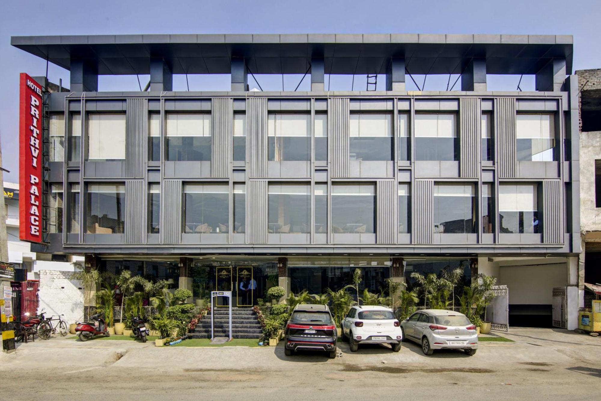 Park Tree Near Delhi Airport With Free Airport Tranport 4* New Delhi