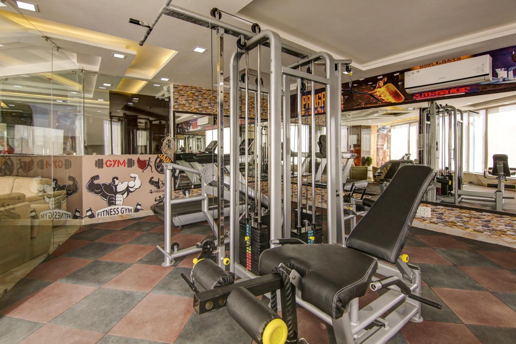 Park Tree Near Delhi Airport With Free Airport Tranport New Delhi