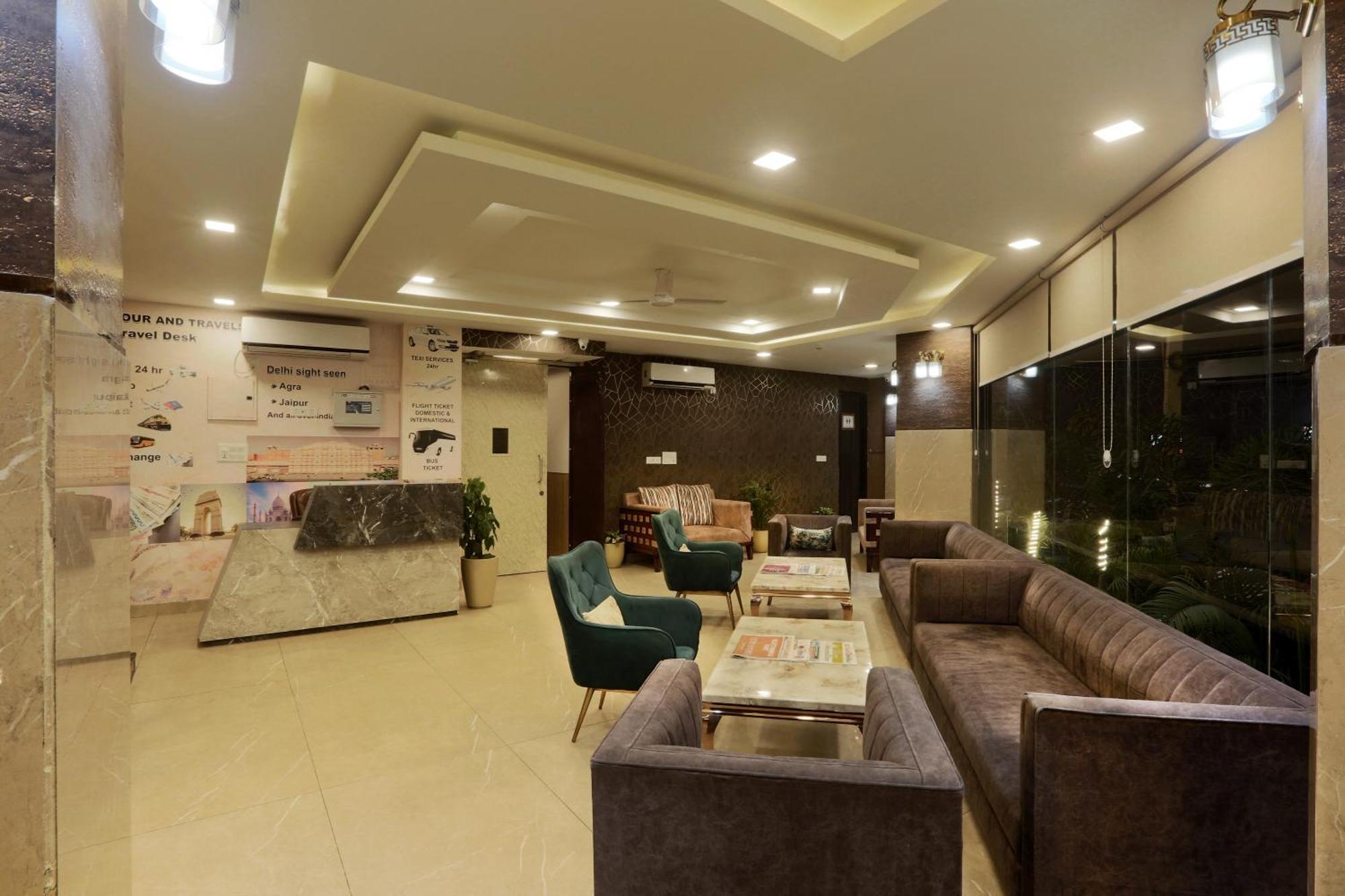 Park Tree Near Delhi Airport With Free Airport Tranport New Delhi